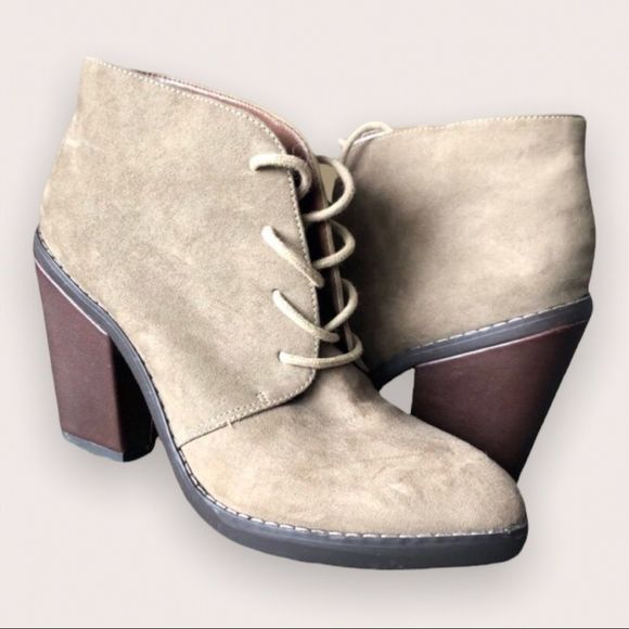 ⚜️ Steve Madden Jaysoni Chunky Heel Ankle Booties ⚜️ - Picture 1 of 10